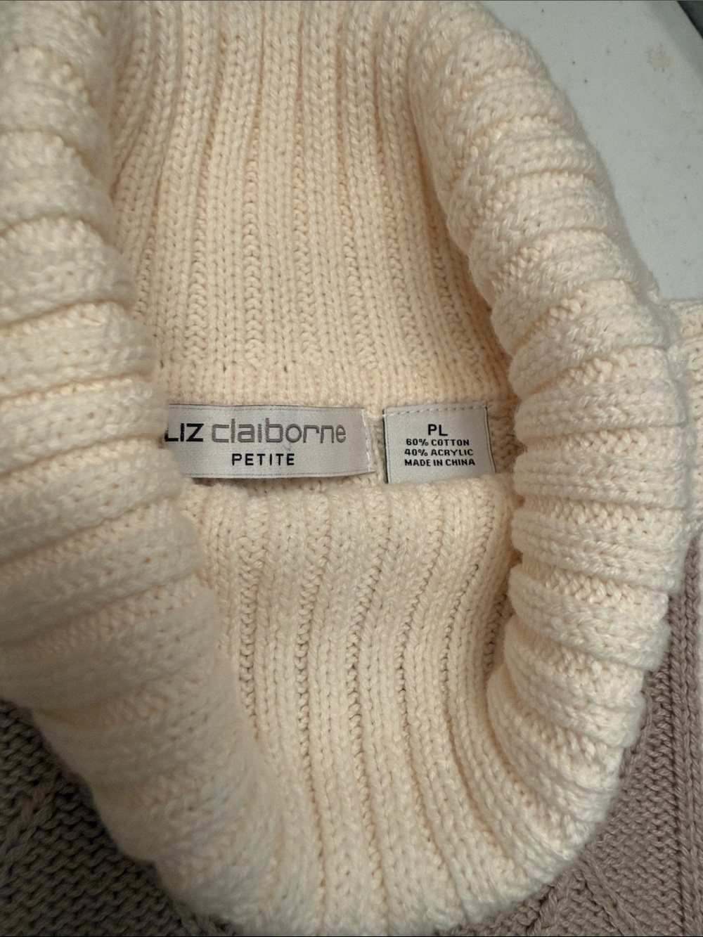 Liz Claiborne Patchwork Cable Knit  Sweater in Cream & Brown - Picture 2 of 5